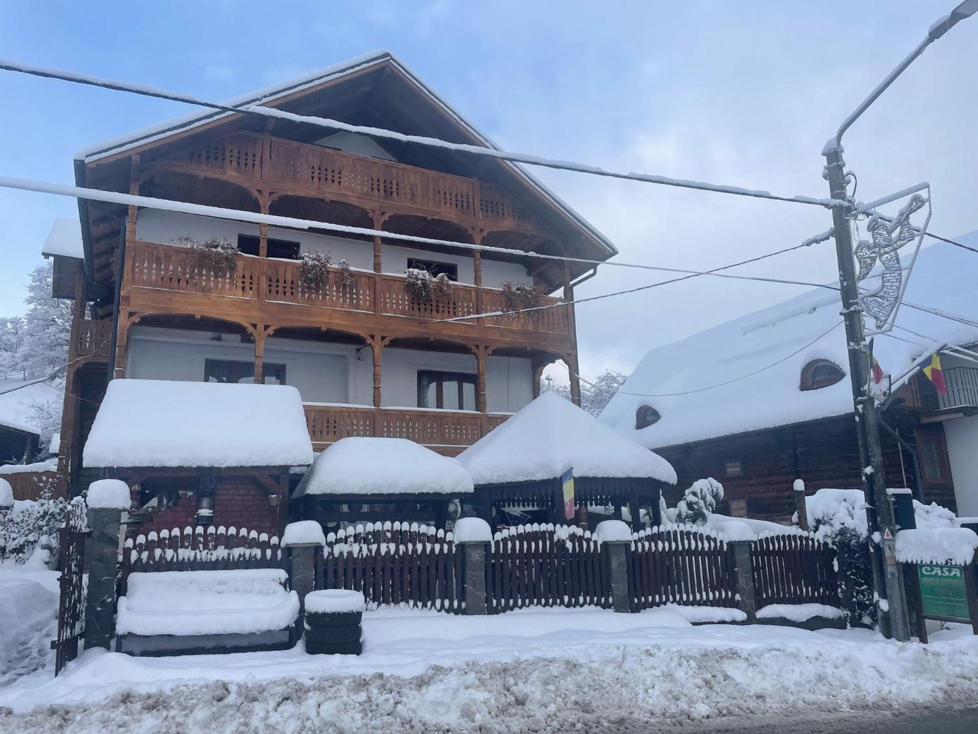 Hotel Casa Ionela Petreus Poienile Izei Exterior foto
